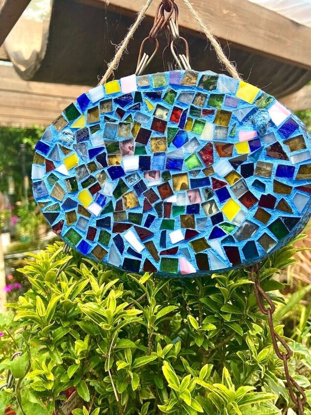 como fazer uma bela mini placa de vidro para o jardim, Mosaico de vidro para o jardim