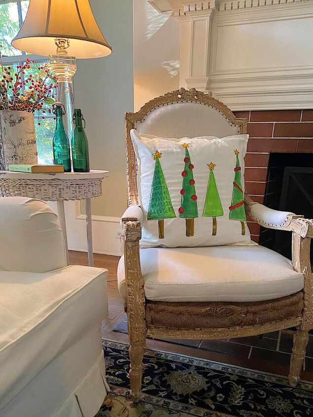 las mejores decoraciones patriticas caseras para el 4 de julio, Almohada de Navidad