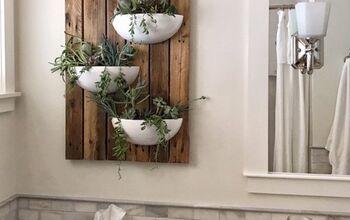 Living Wall Out Of Pallet Wood