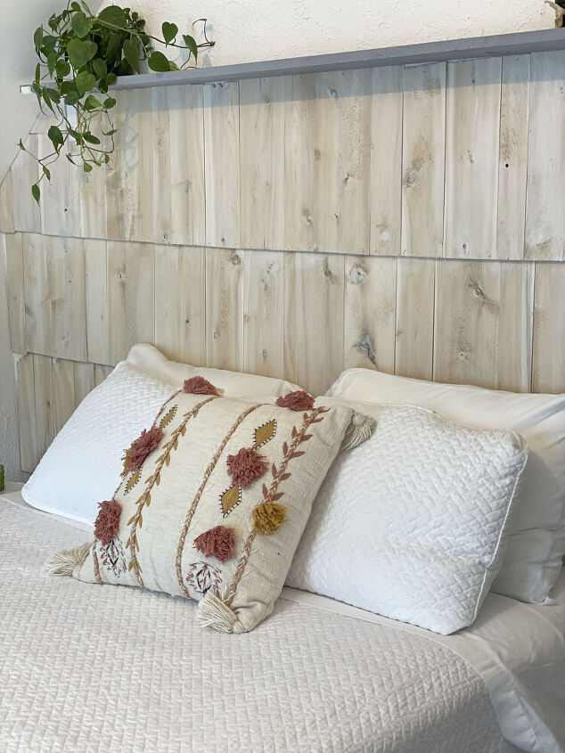how i used cedar shake as an cottage style accent wall