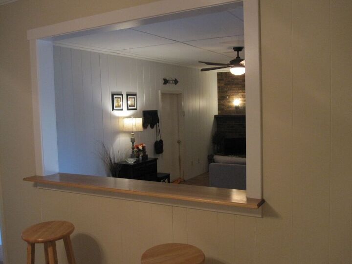 abra a parede da cozinha para fazer uma barra de caf da manh corredor