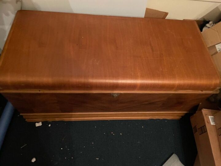 q how do i determine the age maker and worth of my old cedar chest