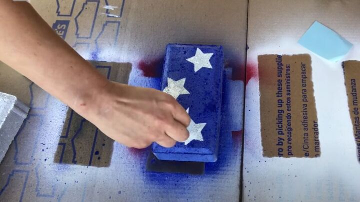 s 16 amazing july 4th decorating ideas to try this year, Patriotic Brick Planter