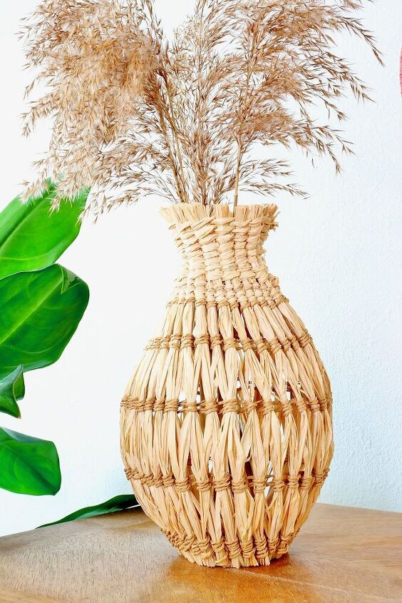 diy woven vase with raffia