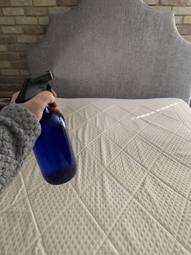 s 13 unexpected ways to use vinegar, Freshen up your mattress