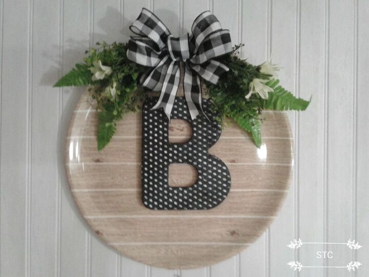 monogrammed rounds made with dollar store platters, Second Monogrammed Plaque
