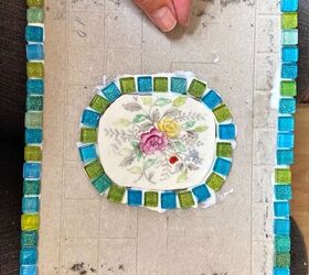 how to create a pretty mosaic using broken mirror and old crockery, Border pattern