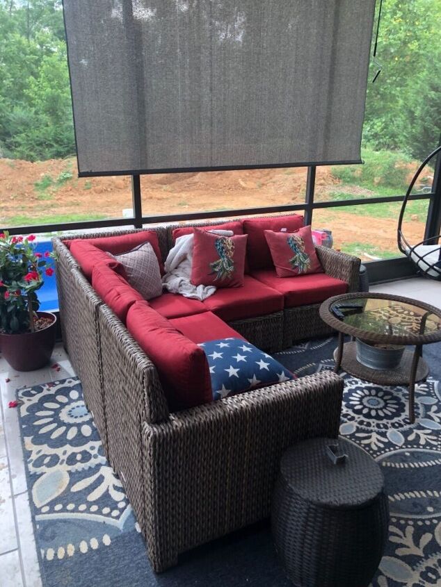 q i need help with screened porch decor