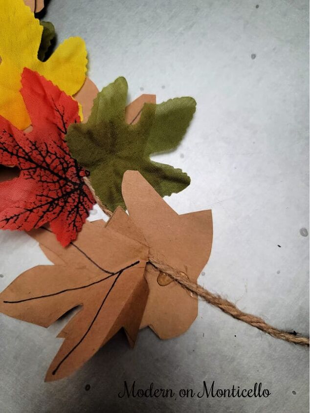 guirlanda de folhas de saco de papel fcil para o outono