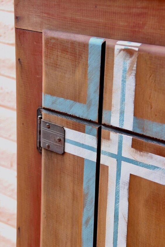 how to use colored stain on wood for accents