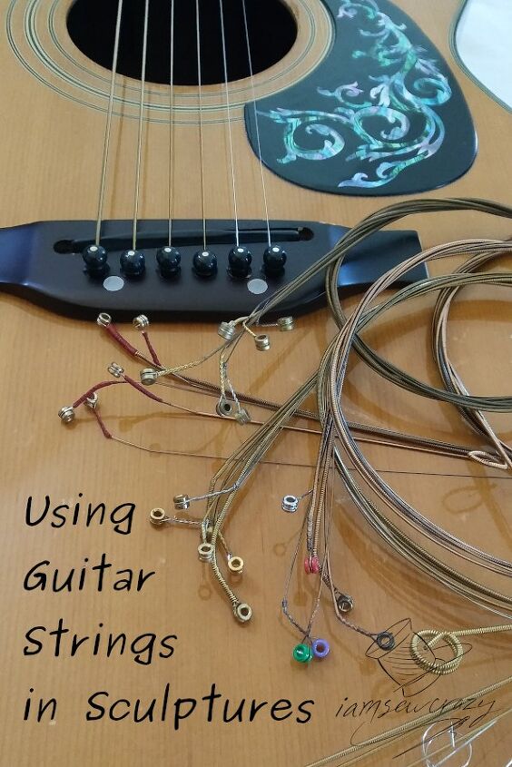 haz tu propia escultura de lirio reciclado con cuerdas de guitarra