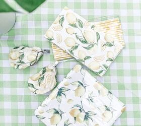 how to make tablecloth holders