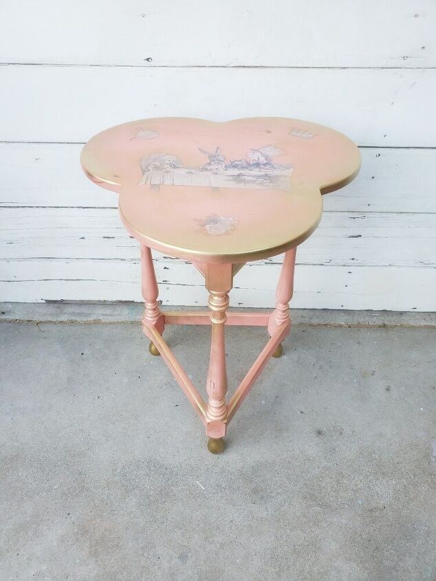 mesa vintage inspirada en alicia en el pas de las maravillas