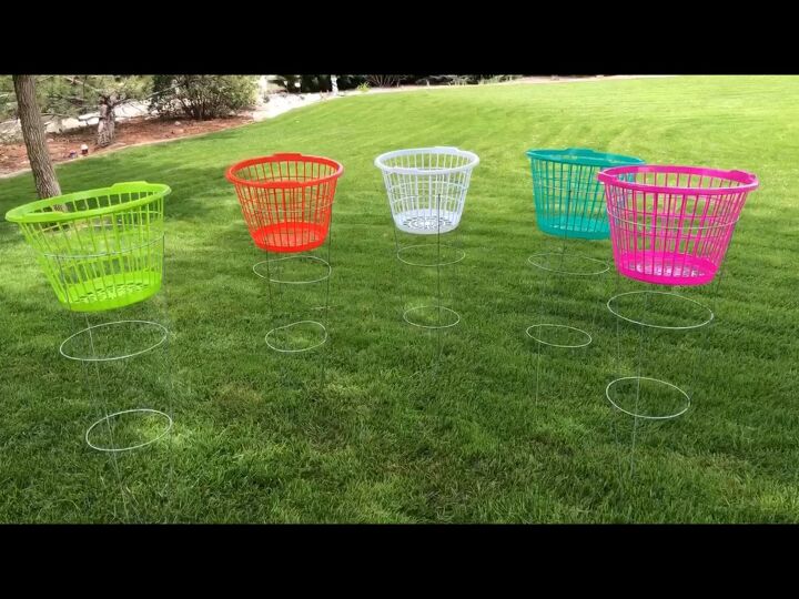 25 ideas para el jardn que harn que tus hijos pasen el verano, Golf Frisbee F cil para su patio trasero