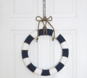 s 17 seriously cute summer wreaths we re excited to try, Her classic nautical wreath