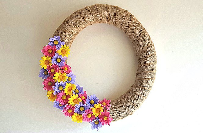 s 17 seriously cute summer wreaths we re excited to try, A rustic burlap wreath