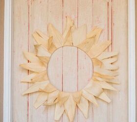 s 17 seriously cute summer wreaths we re excited to try, This sunny corn husk one