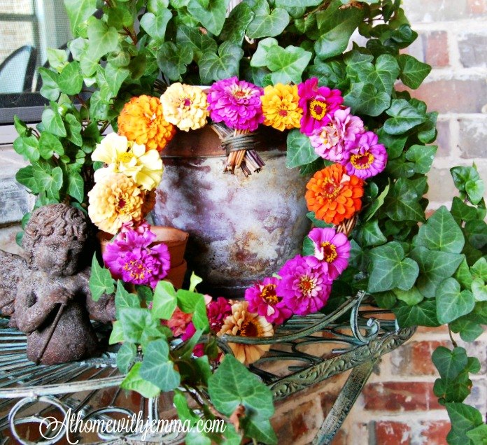 s 17 seriously cute summer wreaths we re excited to try, Her fresh floral heart hanging