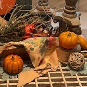 5 simple ways to add interest to a fall centerpiece