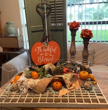 5 simple ways to add interest to a fall centerpiece