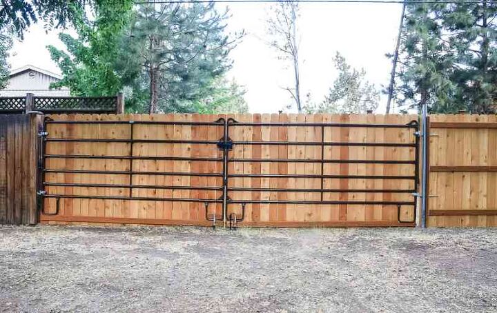 como construir uma cerca de madeira em seu quintal