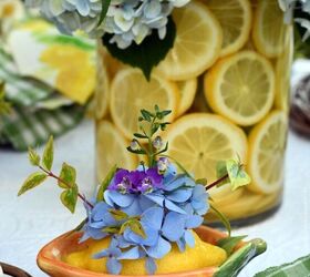 Arreglo floral en jarrón de limón DIY