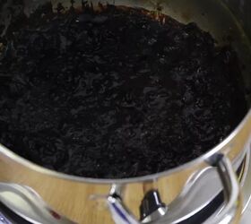 How to Clean a Burnt Pot or Pan Easily Using Household Items