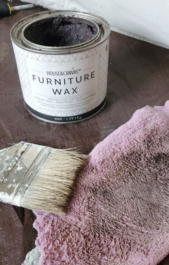 how to create an aged look on canvas laundry cart using paint and wax