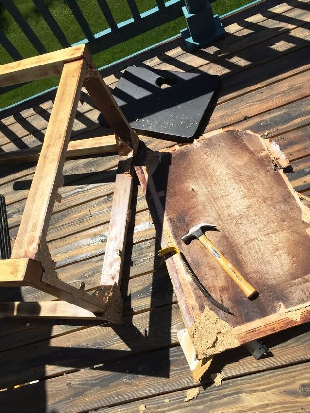 sustitucin de un tablero de aglomerado por uno de madera, Viejo tablero de la mesa retirado