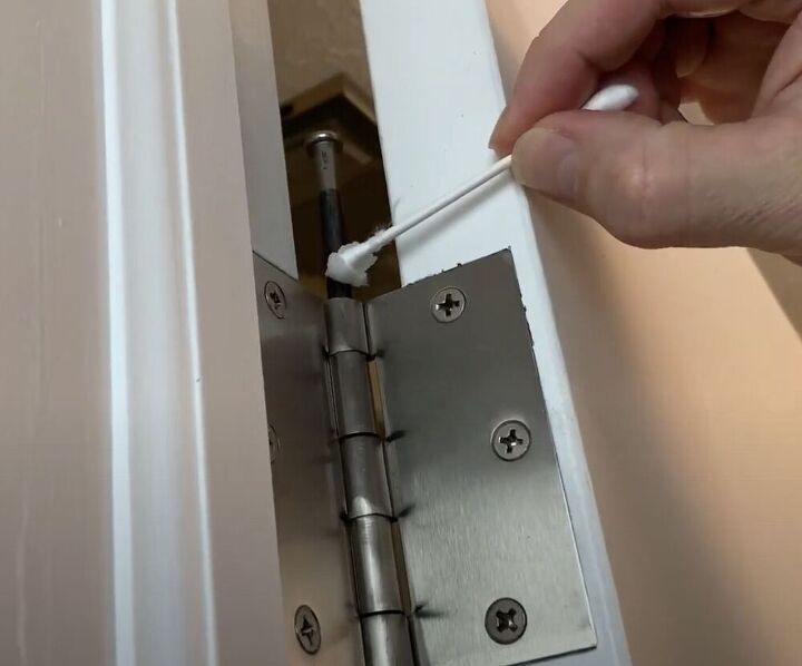stop a squeaky door without chemicals