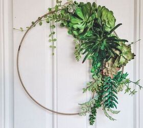s 15 awesome summer wreaths that will make your front door look so cute, A stunning succulent wreath
