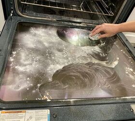 s 10 life changing cleaning tricks that really do work, Sprinkle baking soda on your oven door