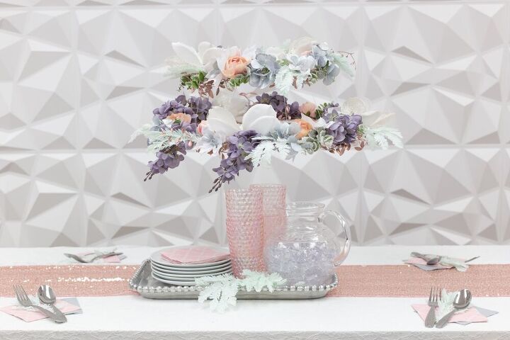 10 hermosas ideas de decoracin de bodas con un presupuesto, C mo Dise ar una impresionante l mpara de ara a a partir de formas de corona de flores