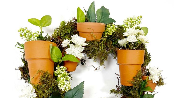 s 18 amazing terracotta pot ideas most people have never thought of, Terra Cotta Pot Wreath