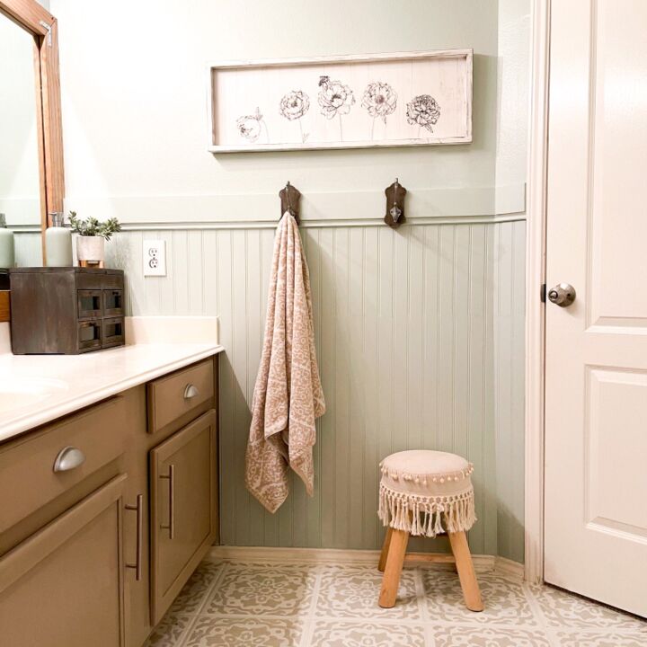 s 15 gorgeous ideas that ll make you want to rip out your whole bathroom, Create a beadboard chair rail