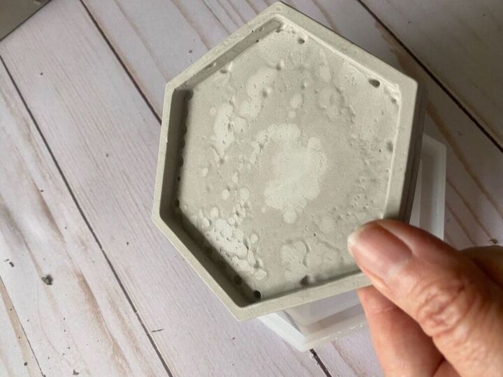 how to make cement coasters with pigment dye