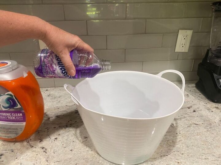 making a rolling cleaning bucket for around 6