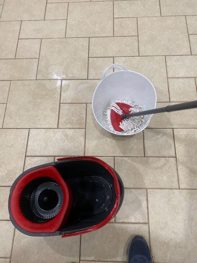 making a rolling cleaning bucket for around 6