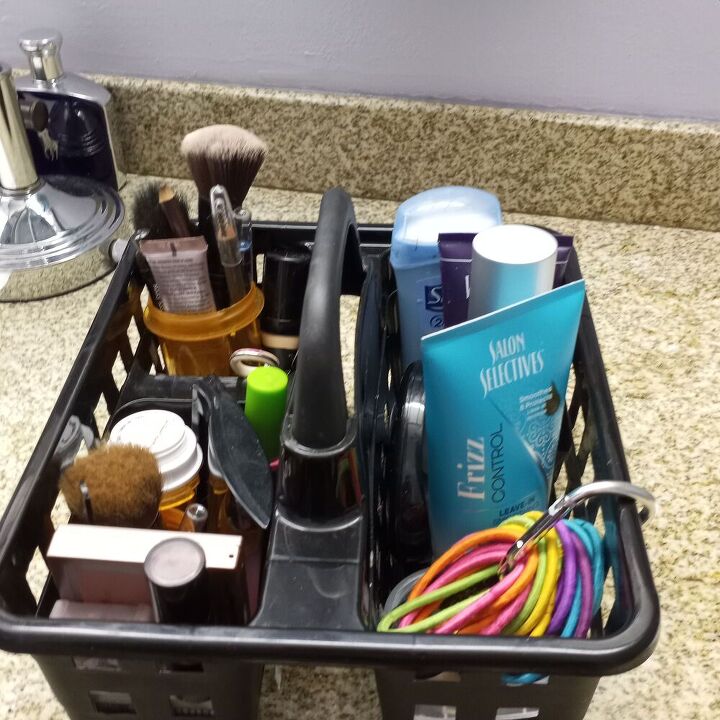 fcil organizao de maquiagem e produtos de higiene pessoal