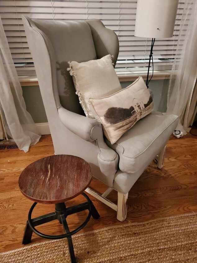 how to paint a fabric chair with chalk paint