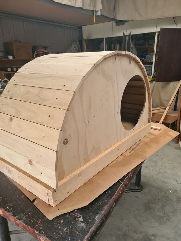 hobbit style dog house