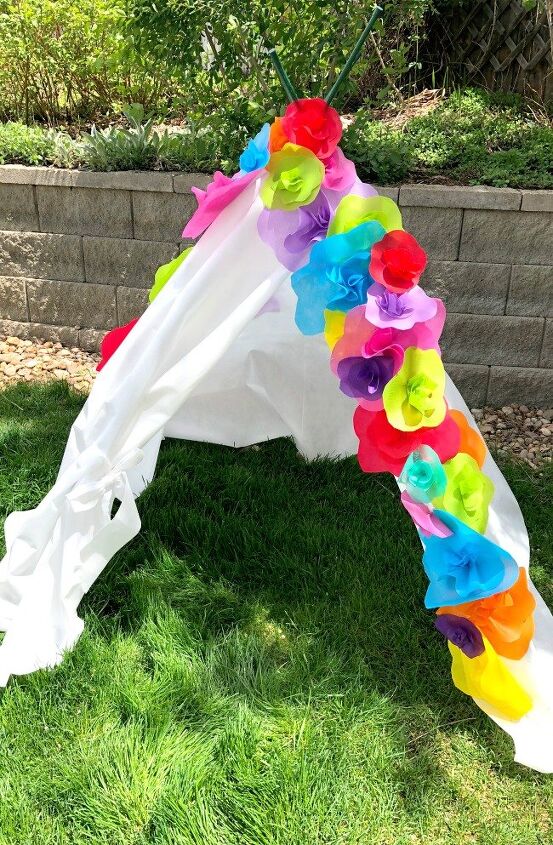 s 17 fun family projects to enjoy before summer ends, A cute cheery teepee