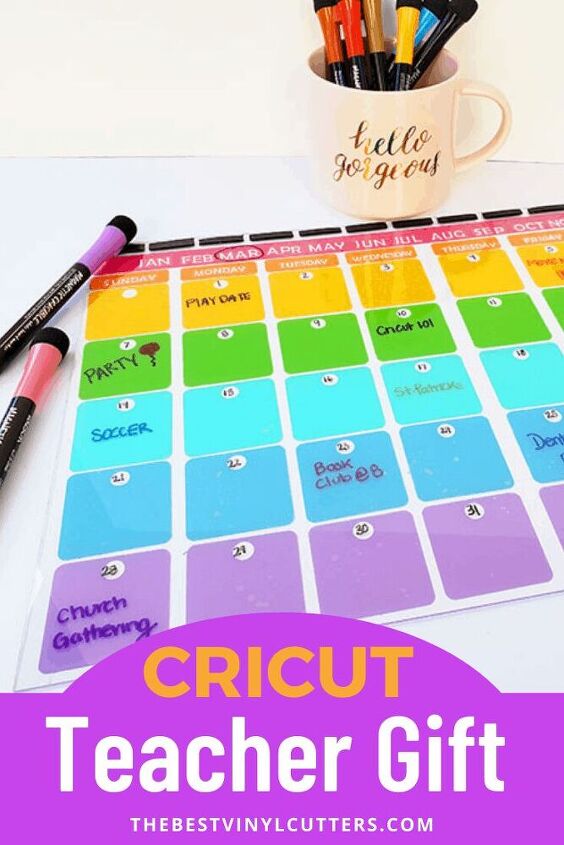 idea de regalo para maestros con cricut calendario mensual de plexigls