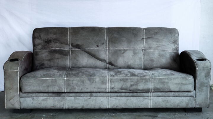 15 impresionantes cambios en los muebles que te darn ganas de cambiarlos, C mo pintar tu viejo sof pintura que act a como el cuero de imitaci n