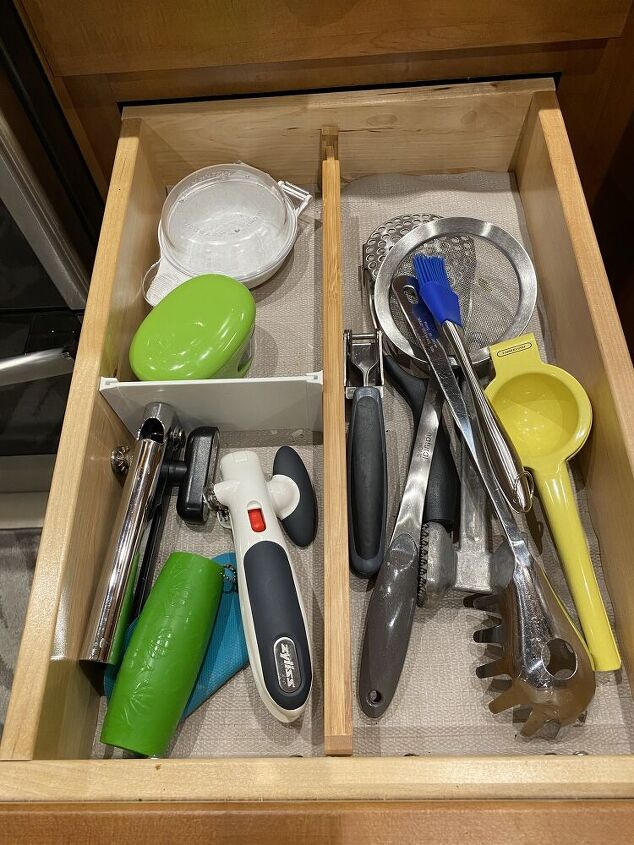 how to organize frequently used kitchen drawers