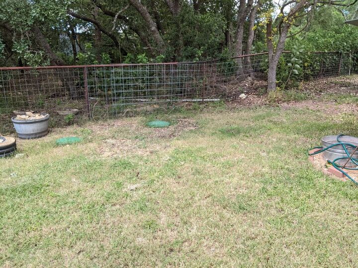 q how to transition grass to rock in side yard