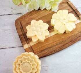 How to Make Calendula and Lemongrass Soap