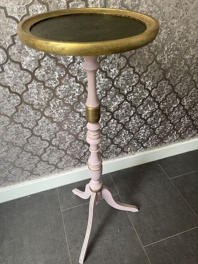 q what colour should i paint the top part