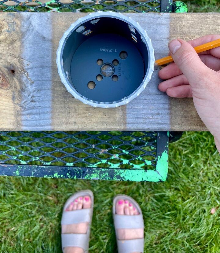 how to build a vertical hanging wall planter