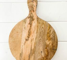 We just found the simplest way to turn an old, dry cutting board into stunning decor